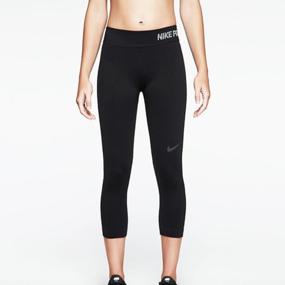 Nike Pants - Nike Dry Fit Crop Black Leggings